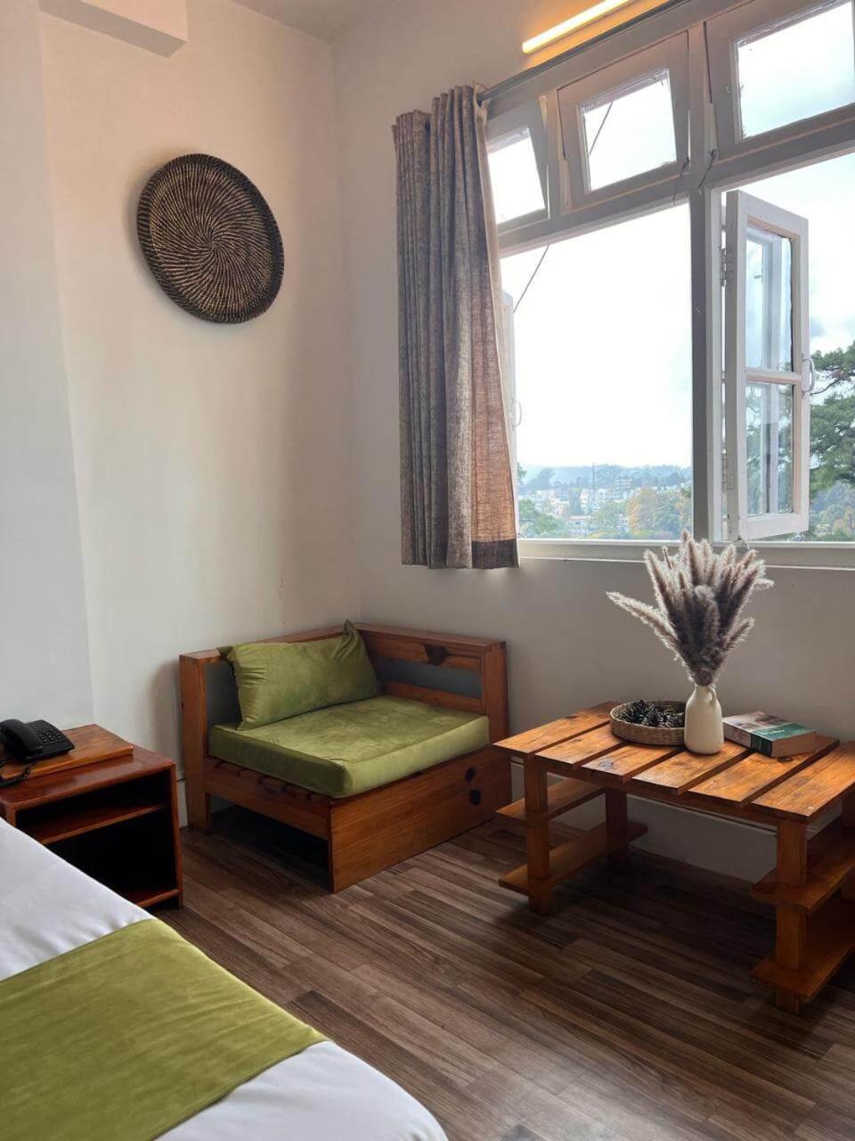 The Living Roof Hotel Shillong Buitenkant foto