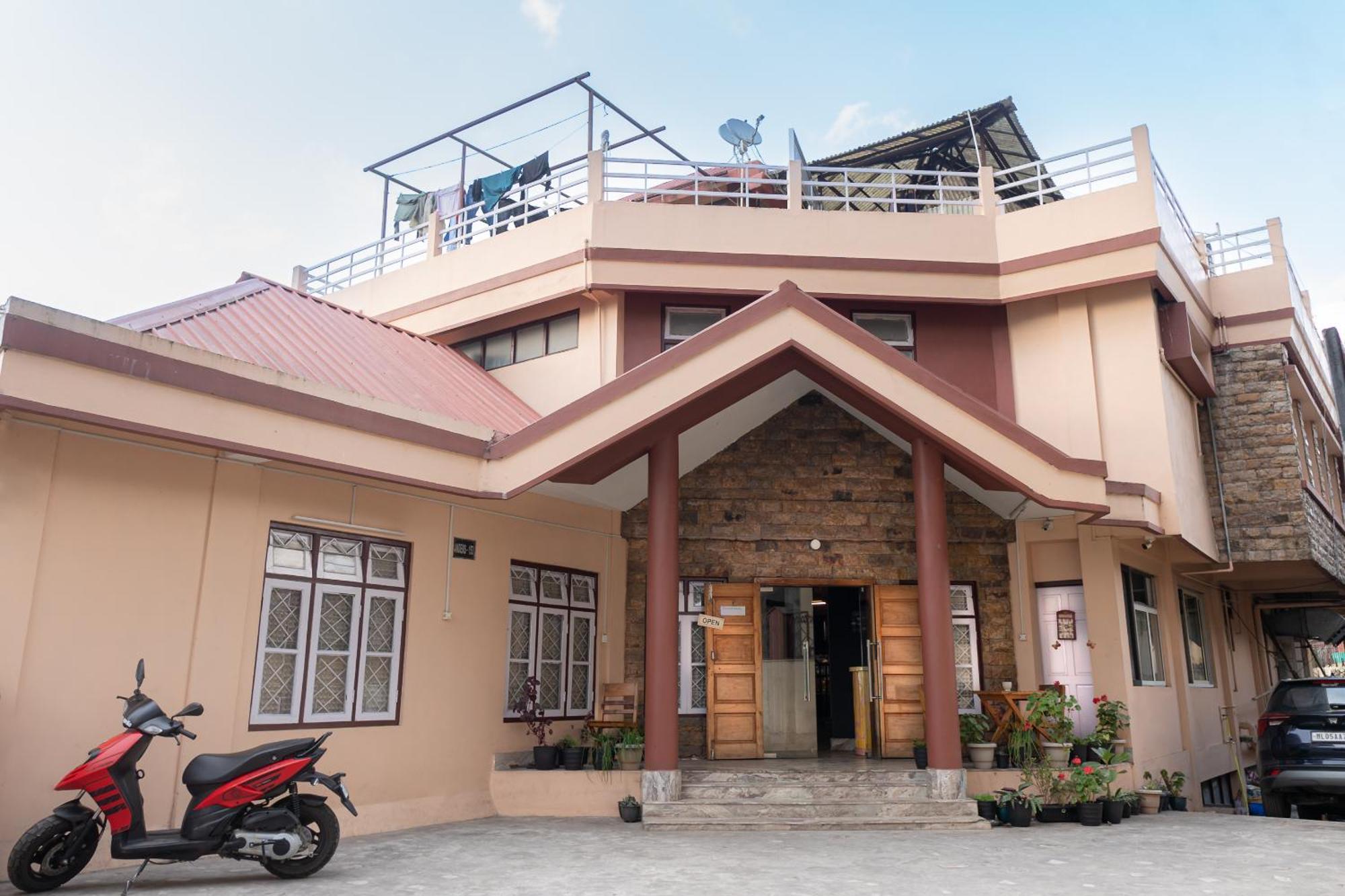 The Living Roof Hotel Shillong Buitenkant foto